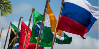 "BRICS: De Aliança Econômica a Potência Militar Emergente?"